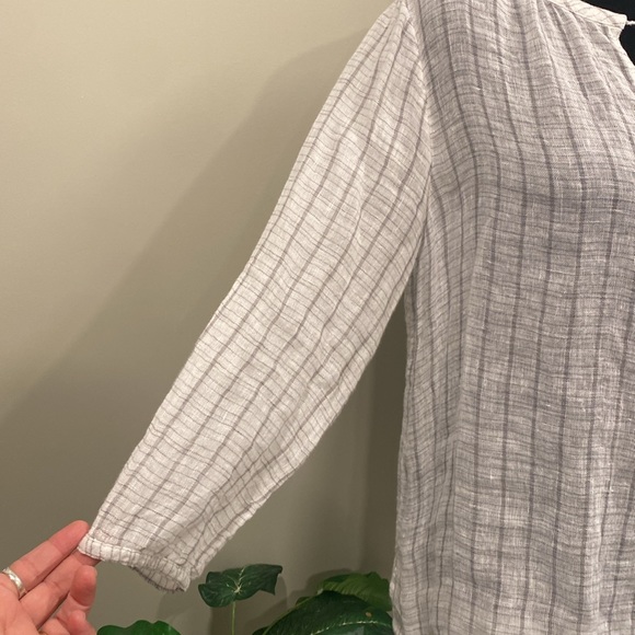 Eileen Fisher White Linen Popover Tunic with Gray Stripes and  3/4 Sleeves - Picture 3 of 11